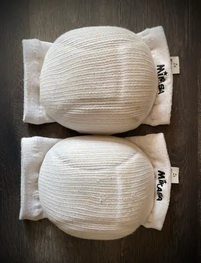  Mikasa 810 Volleyball Knee Pads • White • Preowned , View more