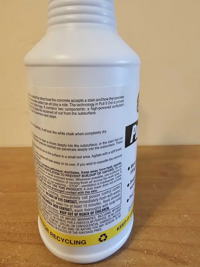 Pick It Up Oil Stain Remover in Other in Red Deer - Image 5