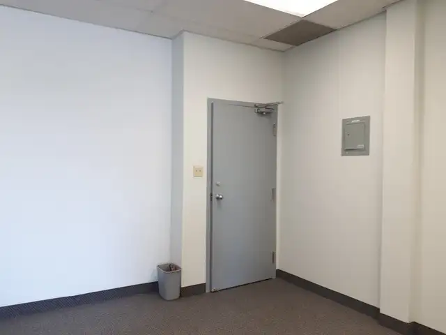 Office Space for Rent in North York in Commercial & Office Space for Rent in City of Toronto - Image 2