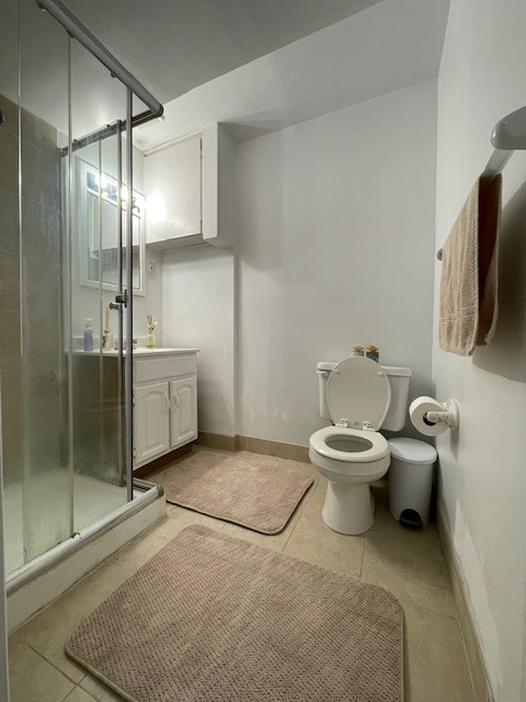 Furnished! Subway! House bills Included! in Room Rentals & Roommates in City of Toronto - Image 3