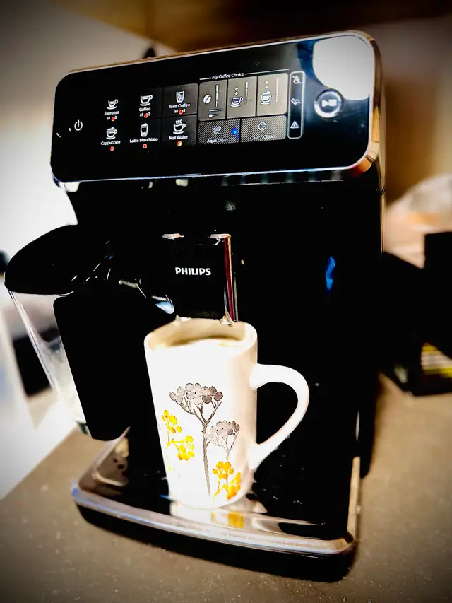 Philips 3200Espresso Machine  in Other in St. John's - Image 3