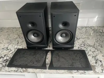 Infinity RS-2 bookshelf speakers, View more