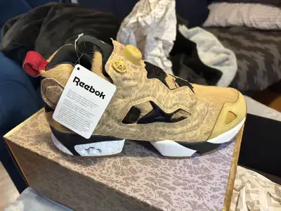 Reebok InstaPump  Limited Edition /400 pairs.   NEW size 10, View more