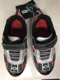 NEW Size 1 Star Wars boys non marking runners 