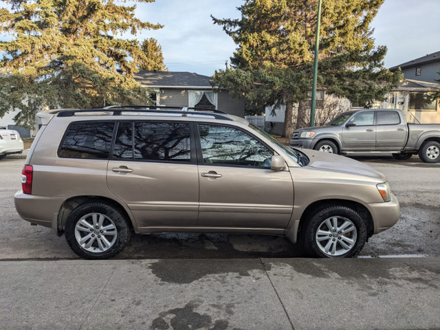 2006 Toyota Highlander in Cars & Trucks in Calgary