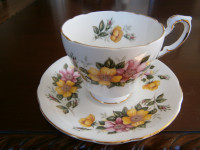 PRETTY PARAGON FLORAL CUP AND SAUCER