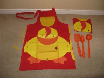 BergHOFF Sheriff Duck Kids Apron(x2) with Utensils NEW, View more