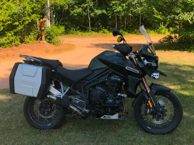 Triumph Tiger 1200 for sale by owner. Only 30,000km. Shaft drive. Heated grips, cruise control, ABS,...