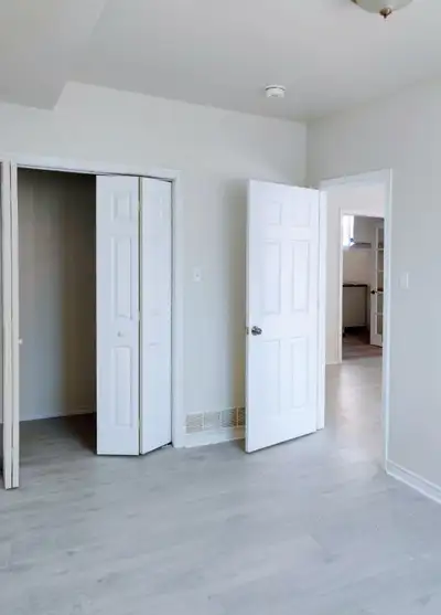 ALL UTILITIES INCLUDED! Large 1 bdrm suite to rent at Barrhaven, View more