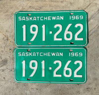1969 Sask License plate Pair