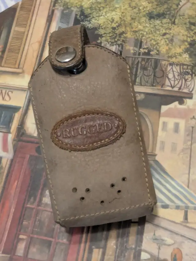 "Rugged" leather cigarette case