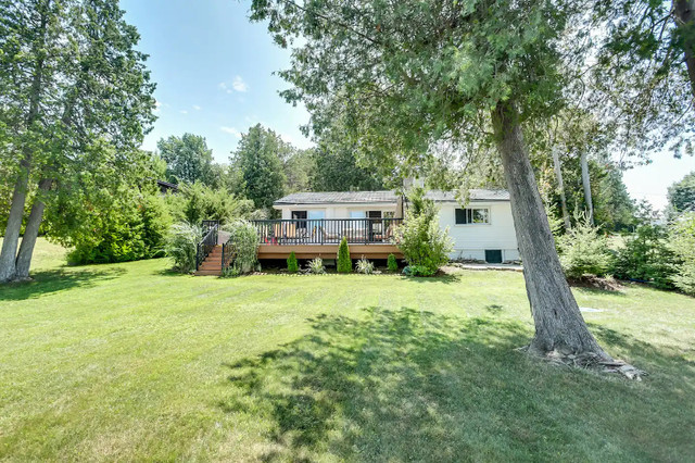 WATERFRONT 2 Bedroom  cottage for sale on Georgian Bay in Houses for Sale in Owen Sound - Image 3