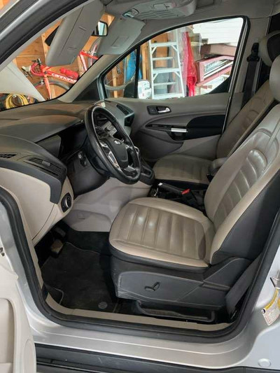 2019 ford transit connect xlt