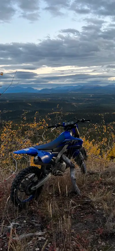 *Financing available 2021 Yamaha yz 450f Brand new top end New tires and chain Total of 68 hours on...