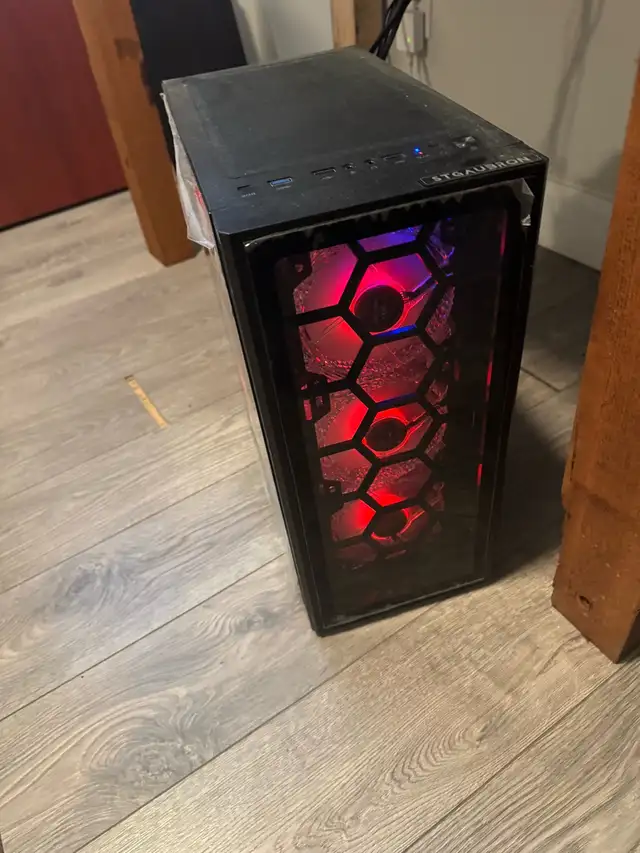 STGAubron Gaming PC Setup in Desktop Computers in Laval / North Shore - Image 3