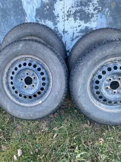 4 All season Nokian Tyres 215/70R15 never used in the winter summer only still in good condition …an...