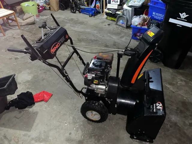 snowblower  in Snowblowers in Kitchener / Waterloo - Image 6