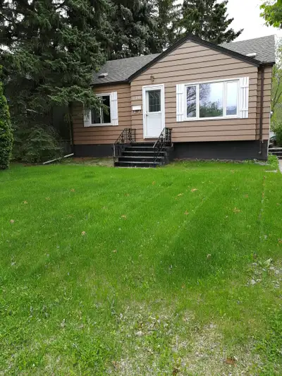 Parkallen single house for rent with $2,250.0 Monthly Description Cozy bungalow house in a great loc...