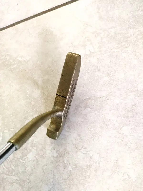 Golf PUTTER FLETCHER Brass RH in Golf in Ottawa - Image 3