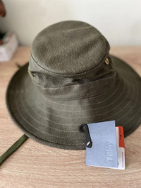 New  TILLEY Hemp Broad Brim Sun Hat Size Medium Unisex