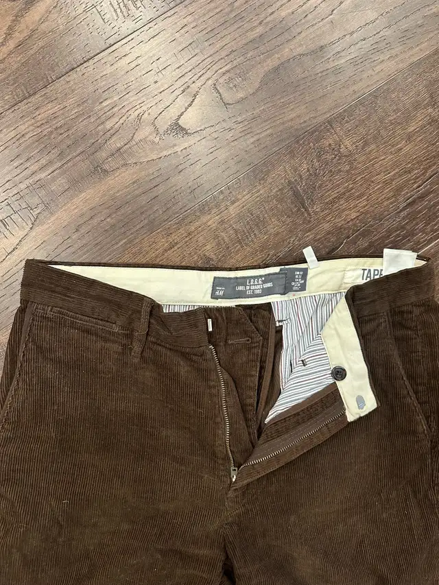 Lot of 5 Pants – Size 32 – Great Condition – $100 in Men's in Laval / North Shore - Image 3