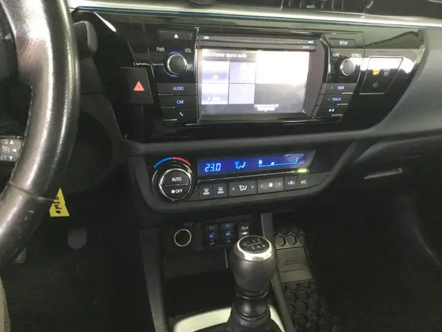 2014 Corolla S430219606633359364