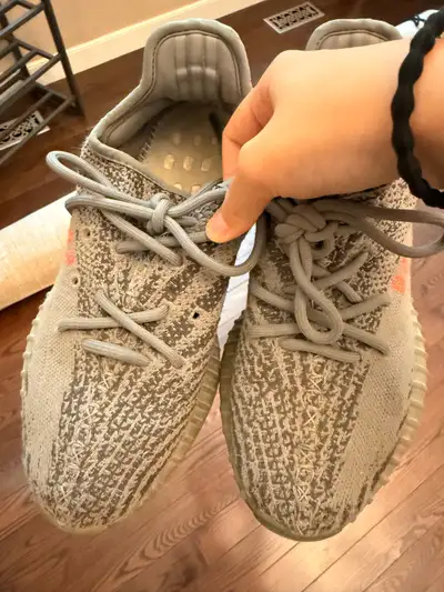 Check out these Adidas Yeezy Boost 350 V2 sneakers in a stylish grey colour. Please note these shoes...