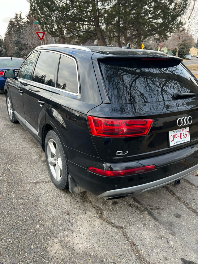 Audi Q7 - 2017 - 7 seats  in Cars & Trucks in Calgary - Image 2