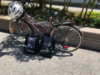 Vélo tout équipé, View more