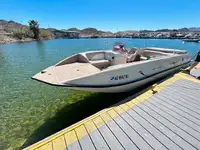 Sun Tracker Deck Boat