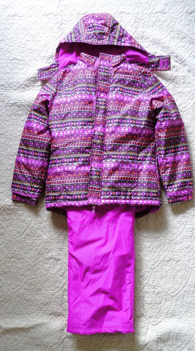 Girls' Women's Snow Suit in Kids & Youth in Calgary - Image 2