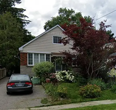 One Bedroom Bachelor Danforth and Pharmacy