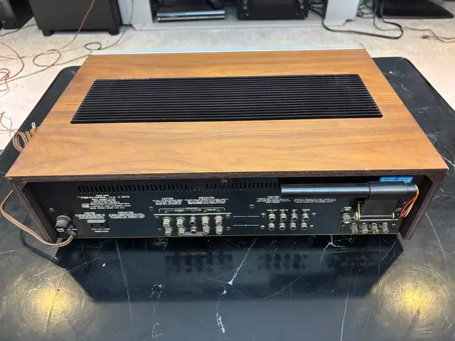 Vintage Realistic Stereo Receiver in Stereo Systems & Home Theatre in Kitchener / Waterloo - Image 6
