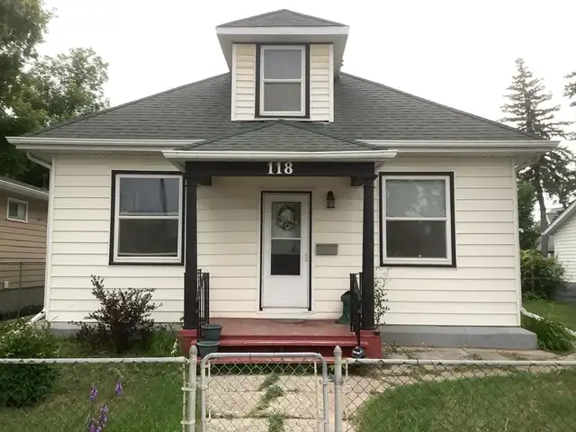 Portage la Prairie room for rent, upper loft $600