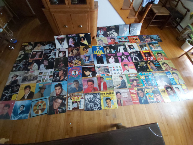 Collection de 72, 33 tours d'Elvis Presley dans Art et objets de collection  à Granby