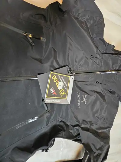 3 in one jacket with insulation the inside can be removed . Waterproof have other colors and sizes