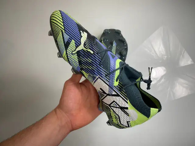 PUMA FUTURE 7 Ultimate FG/AG - Size 11.5 in Soccer in West Island - Image 7