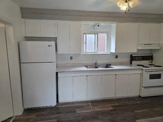 2 Bedroom/1 Bathroom Private 2-Storey Rear Attached Home in Long Term Rentals in Sault Ste. Marie - Image 2