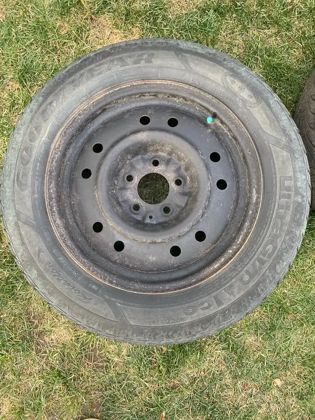 Goodyear Ultra grip Ice winter tire in Tires & Rims in Regina - Image 3