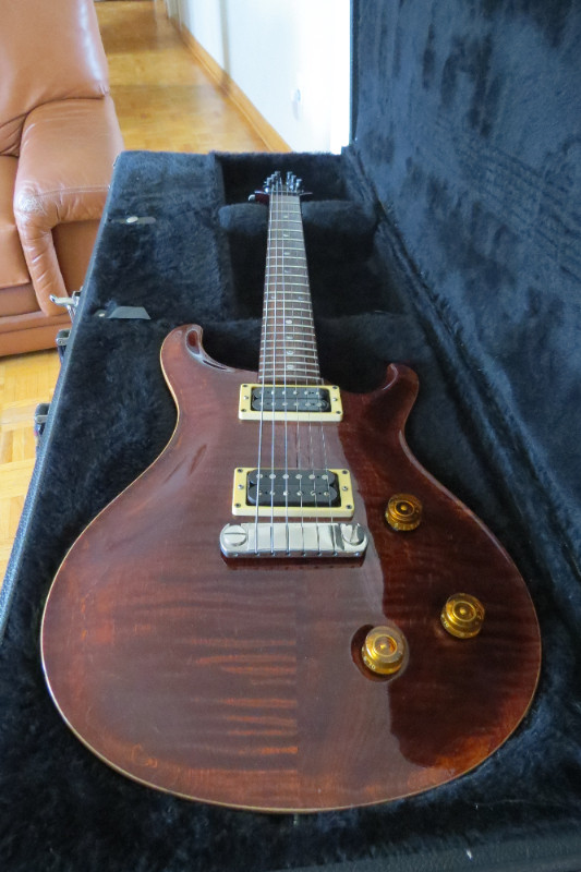 PRS  CU22  SEMI-HOLLOW NO F-HOLE - RARE! dans Guitares  à Ville de Montréal