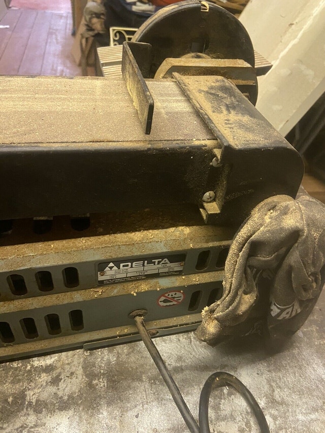 Delta 4” Belt/6” Disc Sander Power Tools Cape Breton Kijiji