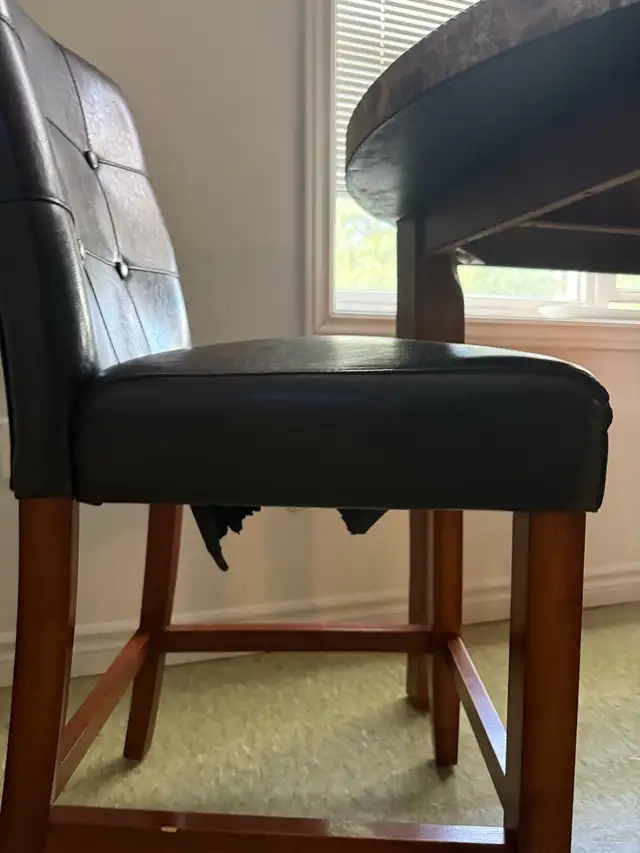 Real Marble & Wood Dining Table + 4 Chairs - $325 OBO in Dining Tables & Sets in Dartmouth - Image 4