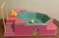 1983 Mattel Barbie Bubbling Spa Play Set with bubbling action