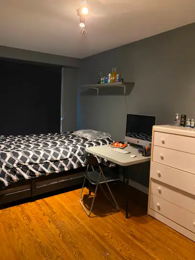 CLEAN ROOM FOR RENT SOUTH ETOBICOKE SEPTEMBER