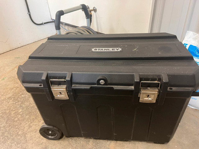 50 gallon Stanley tool job chest in Tool Storage & Benches in London