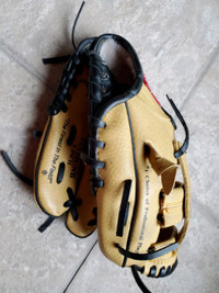 Rawlings Baseball glove 9 inch, left hand only