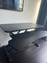 New Sit to Stand Desk Riser/Bureau Assis Debout Ajustable