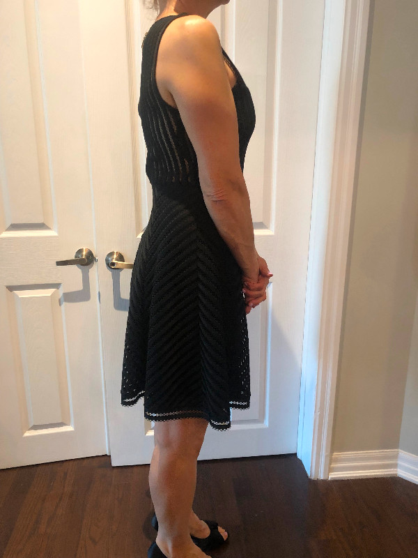 Black formal Guess dress in Women's - Dresses & Skirts in Markham / York Region - Image 2
