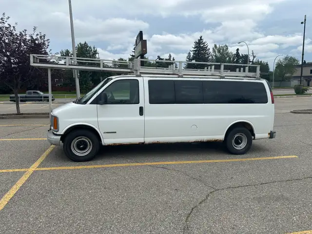 2001 Chevrolet Express Cargo Van