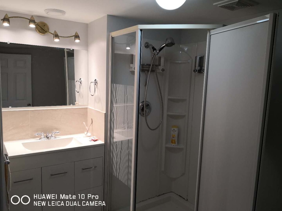 2 Bedrooms basement for rent 3